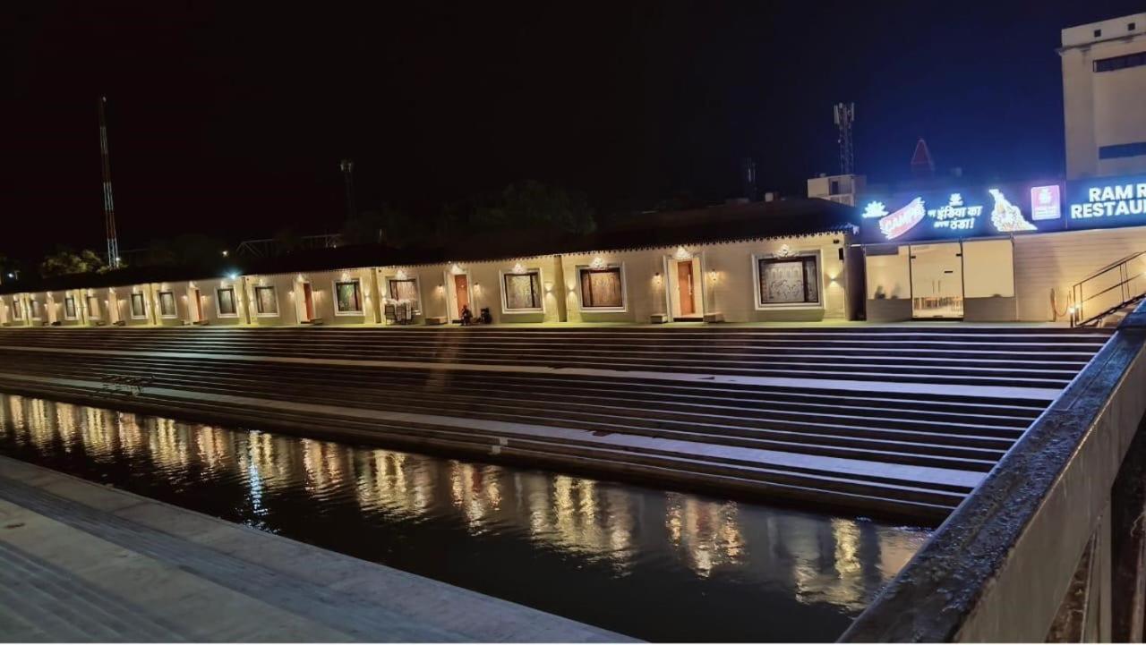 Ayodhya Haat Luxury Cottages ภายนอก รูปภาพ