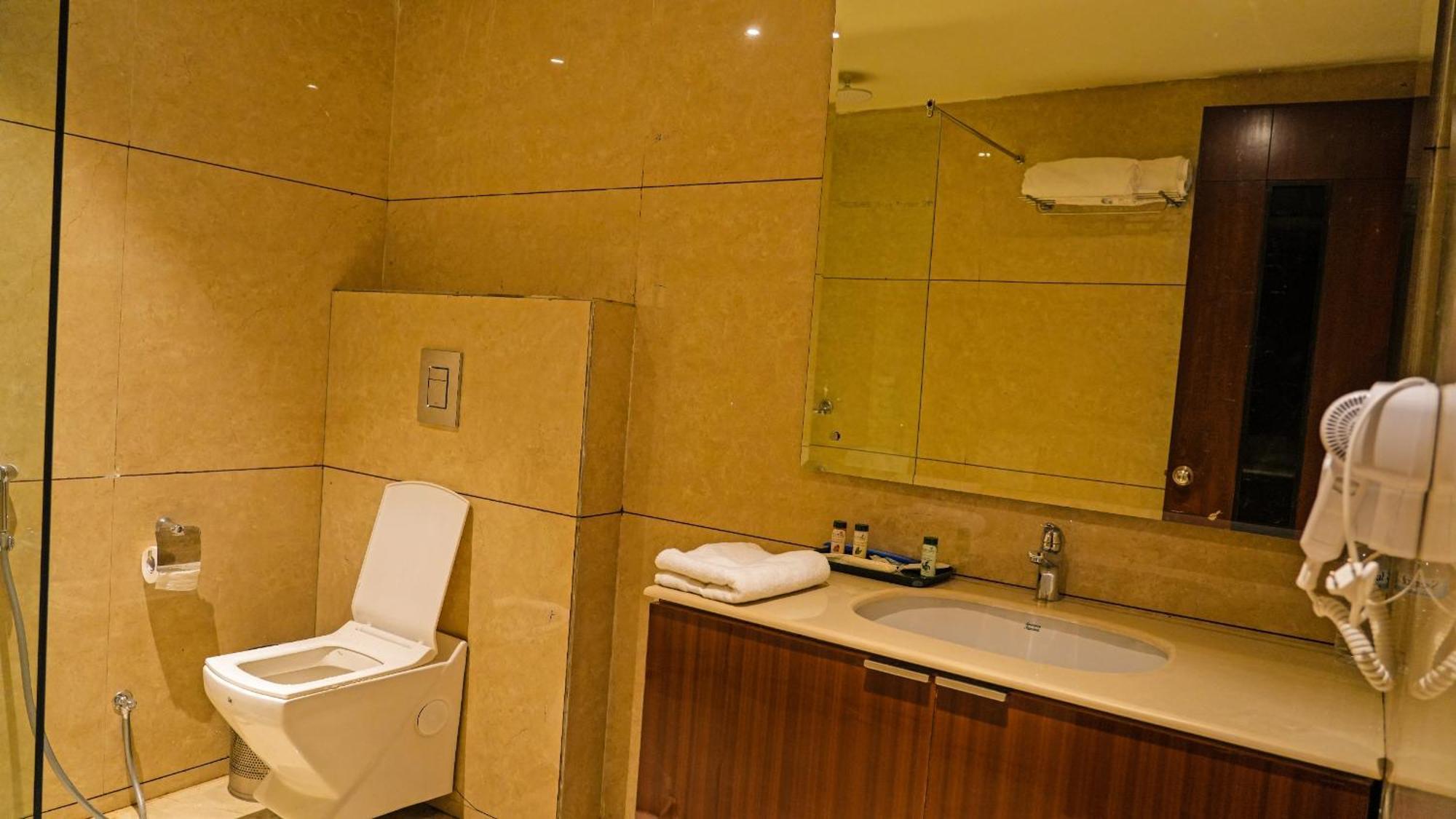 Ayodhya Haat Luxury Cottages ภายนอก รูปภาพ